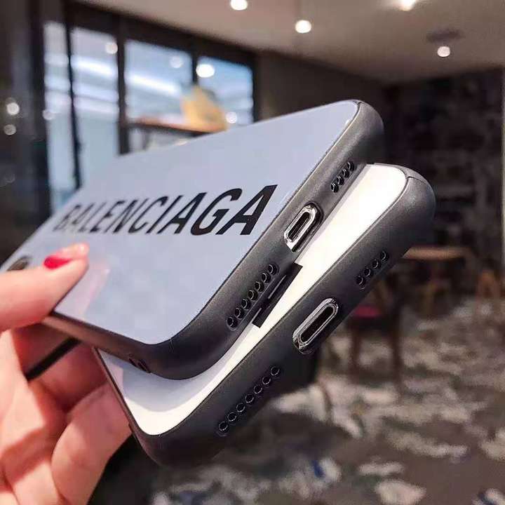 新発売 Balaenciaga iPhone12promaxケース 背面強化ガラス バレンシアガ 個性 アイホン12ケース 耐衝撃 iPhone12pro ペアカバー 全面保護 3色 男女兼用