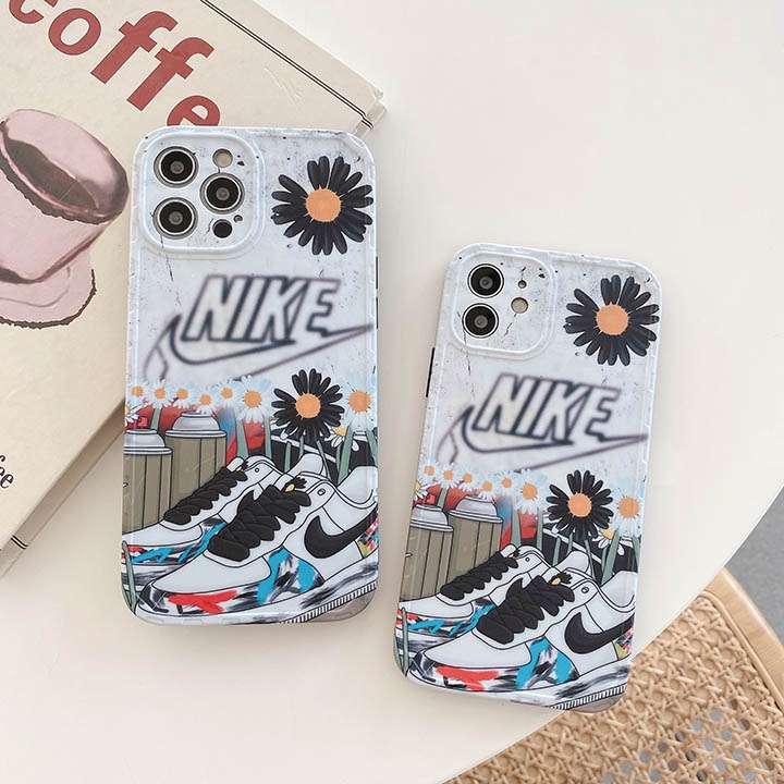 おすすめ Nike コラボ Air Jordan アイフォン12ケース ナイキ ヒナギク柄 パロディ iphone12pro携帯ケース 高品質 スポーツ風 iphone12pro maxケース