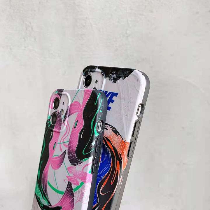 人気 nike iphone12ケース