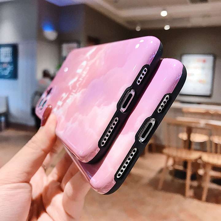 iPhone 7プラス/7 携帯ケース Prada 人気