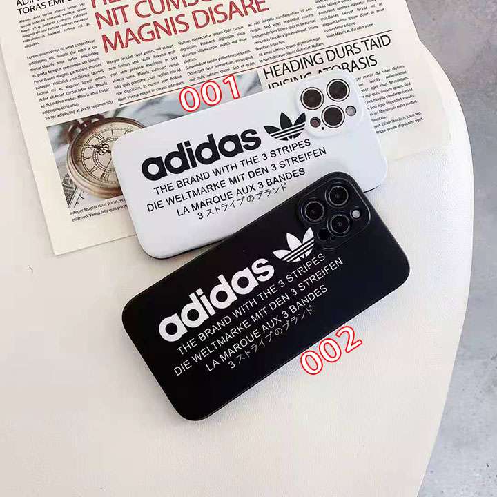 adidas iPhone 12 pro/12芸能人愛用携帯ケース